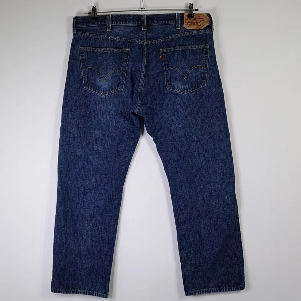 Levi's 501 Straight Leg Button Fly Blue Jeans Men's Size W41 L30 - Picture 1 of 16